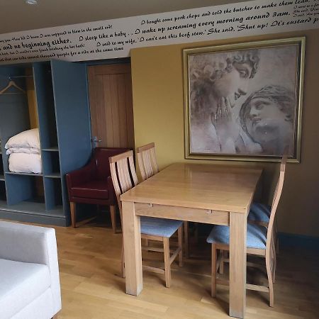 Star Inn Stroud  Dış mekan fotoğraf